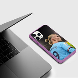 Чехол iPhone 11 Pro матовый Эрлинг Холанд Манчестер, цвет: 3D-фиолетовый — фото 2