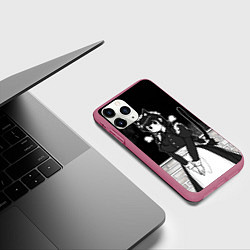 Чехол iPhone 11 Pro матовый Коми сан у школьной доски, цвет: 3D-малиновый — фото 2