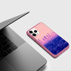 Чехол iPhone 11 Pro матовый Город в розовом и фиолетовом цветах, цвет: 3D-малиновый — фото 2