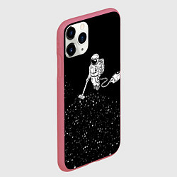 Чехол iPhone 11 Pro матовый Космонавт пылесосит звезды, цвет: 3D-малиновый — фото 2
