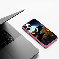 Чехол iPhone 11 Pro матовый Летучая мышка на фоне луны и замка, цвет: 3D-малиновый — фото 2