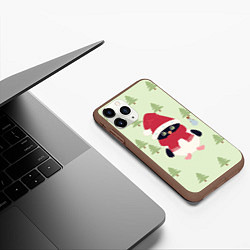 Чехол iPhone 11 Pro матовый Пингвин в лесу со снеговиком, цвет: 3D-коричневый — фото 2