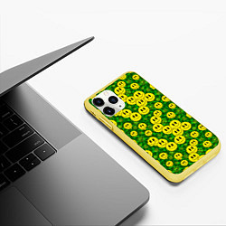 Чехол iPhone 11 Pro матовый Камуфляжные смайлики, цвет: 3D-желтый — фото 2