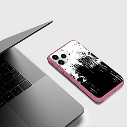 Чехол iPhone 11 Pro матовый Черно-белая абстракция гранж, цвет: 3D-малиновый — фото 2