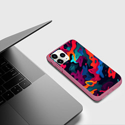 Чехол iPhone 11 Pro матовый Яркая абстракция в виде камуфляжа, цвет: 3D-малиновый — фото 2