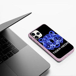 Чехол iPhone 11 Pro матовый Tiger neon art, цвет: 3D-розовый — фото 2