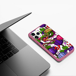 Чехол iPhone 11 Pro матовый Дракончик и китайские фонарики, цвет: 3D-малиновый — фото 2