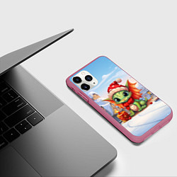 Чехол iPhone 11 Pro матовый Малыш милый дракон символ 2024 года, цвет: 3D-малиновый — фото 2