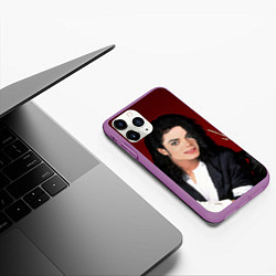 Чехол iPhone 11 Pro матовый Michael Jackson с пантерой и автографом, цвет: 3D-фиолетовый — фото 2