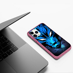 Чехол iPhone 11 Pro матовый Genshin Impact - Волк Севера, цвет: 3D-малиновый — фото 2