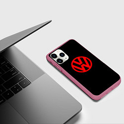 Чехол iPhone 11 Pro матовый Volkswagen red logo, цвет: 3D-малиновый — фото 2