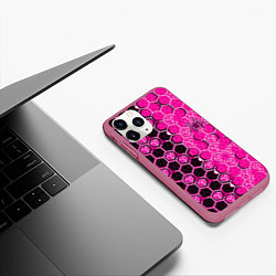 Чехол iPhone 11 Pro матовый Техно-киберпанк шестиугольники розовый и чёрный с, цвет: 3D-малиновый — фото 2