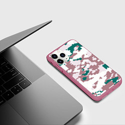 Чехол iPhone 11 Pro матовый Пиксельный камуфляж европа, цвет: 3D-малиновый — фото 2