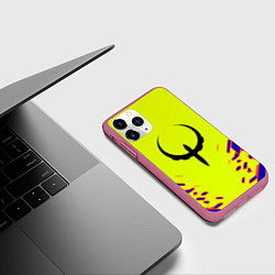 Чехол iPhone 11 Pro матовый Quake игровая геомтерия, цвет: 3D-малиновый — фото 2