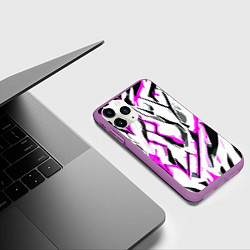 Чехол iPhone 11 Pro матовый Чёрно-розовые агрессивные полосы на белом фоне, цвет: 3D-фиолетовый — фото 2