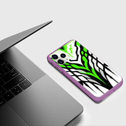 Чехол iPhone 11 Pro матовый Агрессивные чёрно-зелёные полосы на белом фоне, цвет: 3D-фиолетовый — фото 2