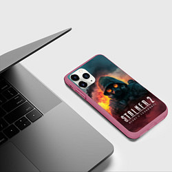 Чехол iPhone 11 Pro матовый Stalker 2 горящий завод, цвет: 3D-малиновый — фото 2