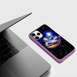 Чехол iPhone 11 Pro матовый Космонавт Гомер Симпсон на пончике - нейросеть, цвет: 3D-фиолетовый — фото 2