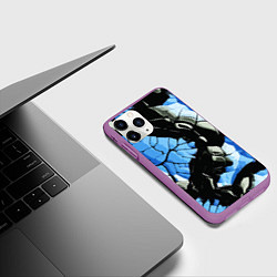 Чехол iPhone 11 Pro матовый Чёрные линии на чёрно-синем фоне, цвет: 3D-фиолетовый — фото 2