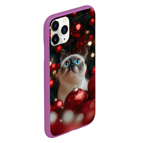 Чехол iPhone 11 Pro матовый Новогодняя белая пушистая сиамская кошка / 3D-Фиолетовый – фото 2