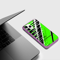 Чехол iPhone 11 Pro матовый Чёрно-белые глитч полосы на зелёном фоне, цвет: 3D-фиолетовый — фото 2