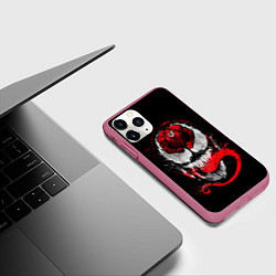 Чехол iPhone 11 Pro матовый Let there be Carnage, цвет: 3D-малиновый — фото 2