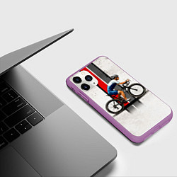 Чехол iPhone 11 Pro матовый Триатлонист на белом, цвет: 3D-фиолетовый — фото 2