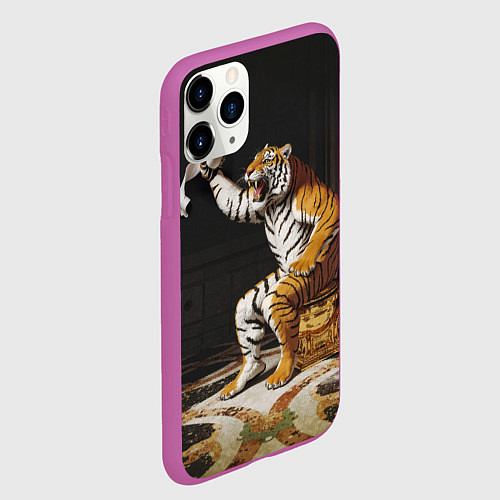 Чехол iPhone 11 Pro матовый Тигр сидит на золотом унитазе сердится / 3D-Фиолетовый – фото 2