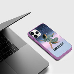 Чехол iPhone 11 Pro матовый Lana Del Rey прыгает в платье, цвет: 3D-фиолетовый — фото 2