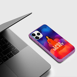 Чехол iPhone 11 Pro матовый Lana Del Rey на фоне сердечек, цвет: 3D-фиолетовый — фото 2