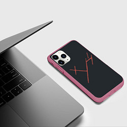 Чехол iPhone 11 Pro матовый Три буквы: красные, цвет: 3D-малиновый — фото 2