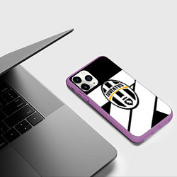 Чехол iPhone 11 Pro матовый Ювентус полосы геометрия линии, цвет: 3D-фиолетовый — фото 2