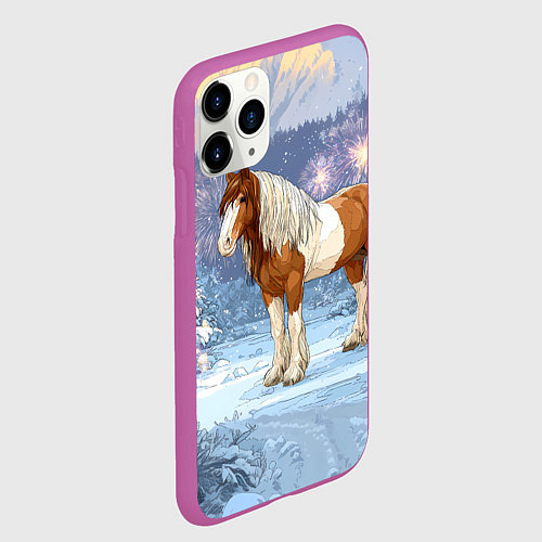 Чехол iPhone 11 Pro матовый Новогодняя лошадка в лесу / 3D-Фиолетовый – фото 2