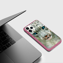 Чехол iPhone 11 Pro матовый Снежный барс, цвет: 3D-малиновый — фото 2