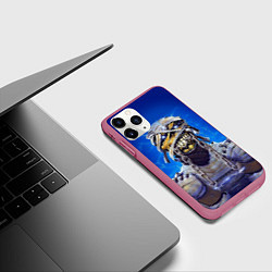 Чехол iPhone 11 Pro матовый Iron Maiden: Mummy, цвет: 3D-малиновый — фото 2