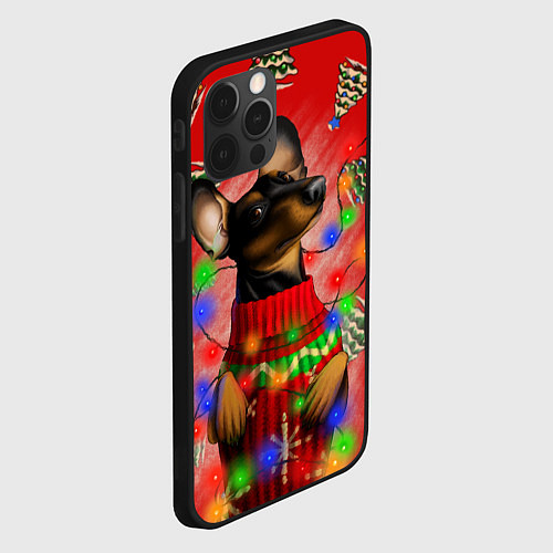 Чехол iPhone 12 Pro Max Новогодняя такса на красном фоне с ёлками / 3D-Черный – фото 2