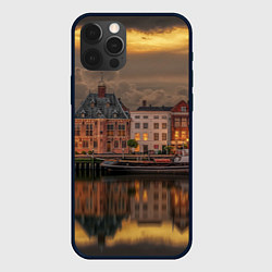 Чехол для iPhone 12 Pro Max Мирный город на воде и тучи, цвет: 3D-черный