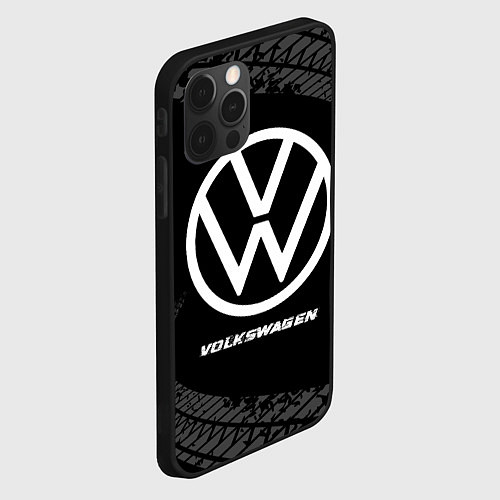 Чехол iPhone 12 Pro Max Volkswagen speed на темном фоне со следами шин / 3D-Черный – фото 2