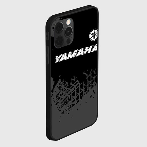 Чехол iPhone 12 Pro Max Yamaha speed на темном фоне со следами шин: символ / 3D-Черный – фото 2