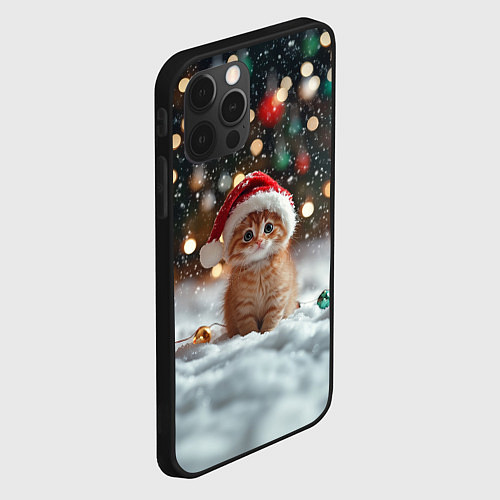 Чехол iPhone 12 Pro Max Новогодний маленький котенок и снег / 3D-Черный – фото 2