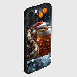 Чехол для iPhone 12 Pro Max Новогодняя змея и кружка пива, цвет: 3D-черный — фото 2