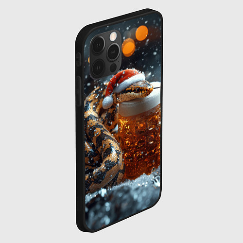 Чехол iPhone 12 Pro Max Новогодняя змея и кружка пива / 3D-Черный – фото 2