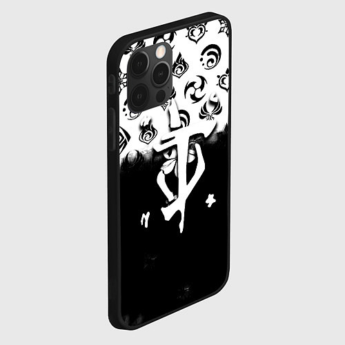 Чехол iPhone 12 Pro Max Doom черно белые аниме / 3D-Черный – фото 2