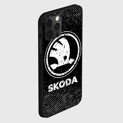 Чехол iPhone 12 Pro Skoda с потертостями на темном фоне / 3D-Черный – фото 2