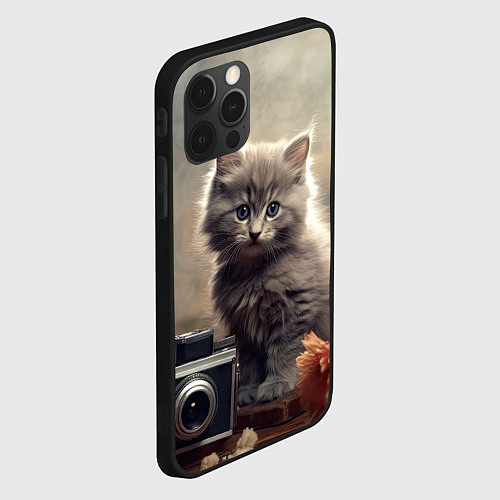 Чехол iPhone 12 Pro Серый котенок, винтажное фото / 3D-Черный – фото 2