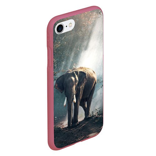Чехол iPhone 7/8 матовый Слон в лесу / 3D-Малиновый – фото 2