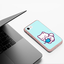 Чехол iPhone 7/8 матовый Белый котенок с клубком милый, цвет: 3D-светло-розовый — фото 2