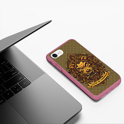 Чехол iPhone 7/8 матовый Золотой лев на кресте, цвет: 3D-малиновый — фото 2