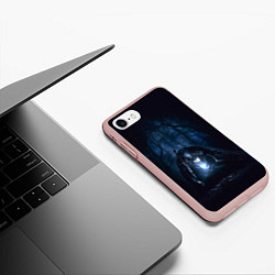 Чехол iPhone 7/8 матовый Странник в лесу, цвет: 3D-светло-розовый — фото 2