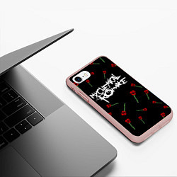 Чехол iPhone 7/8 матовый MY CHEMICAL ROMANCE РОЗЫ MCR ROSES, цвет: 3D-светло-розовый — фото 2